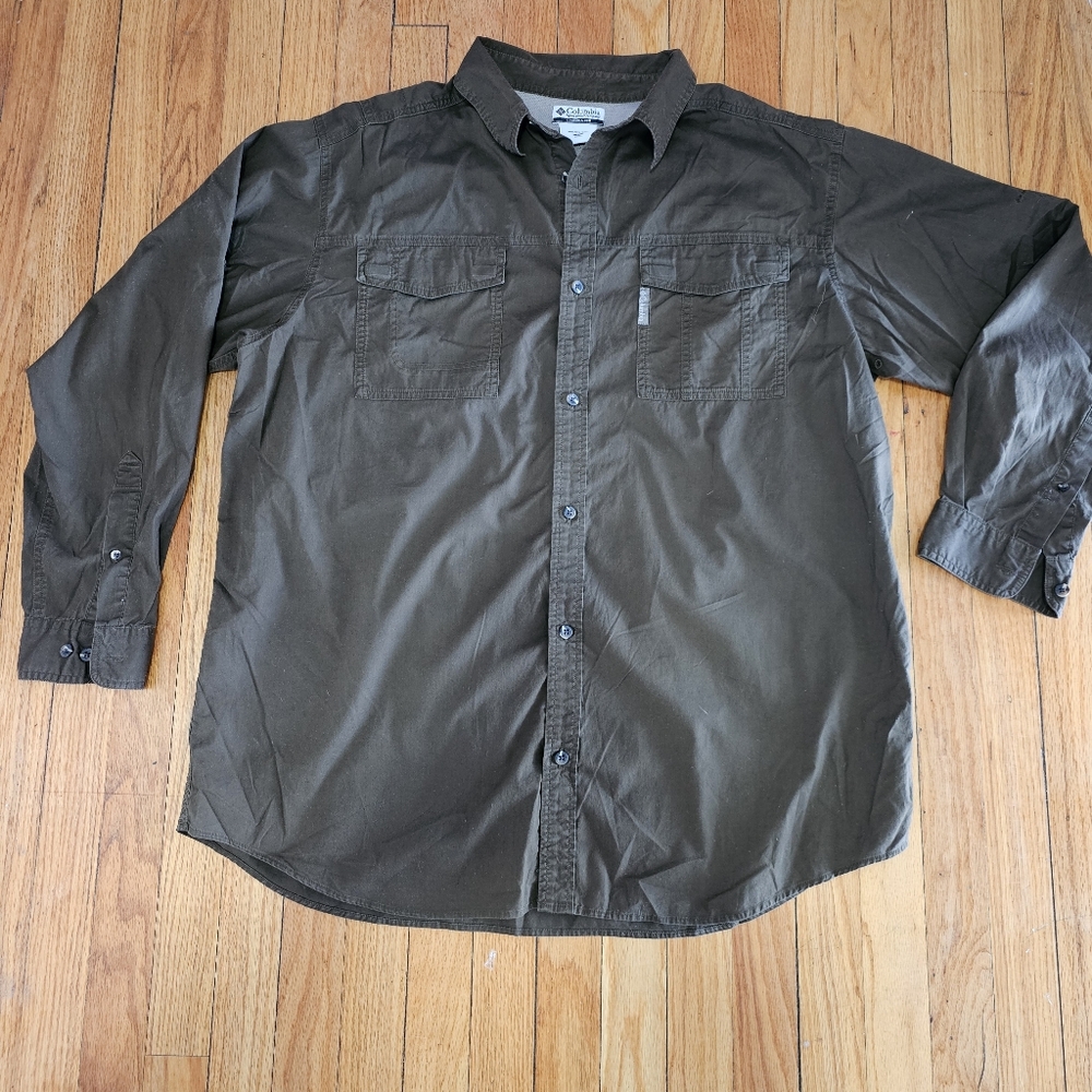 Columbia Mens XL Large Button Down Long Sleeve Grey 2 Pockets